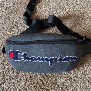 Champion fannypack